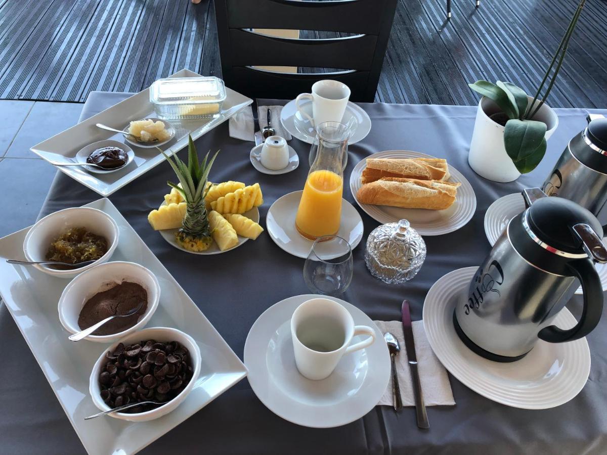 Ferme L'Eau De Coco Bed & Breakfast Saint-Paul Exterior photo